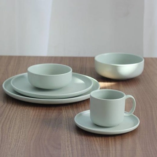 Kiel Dinnerware