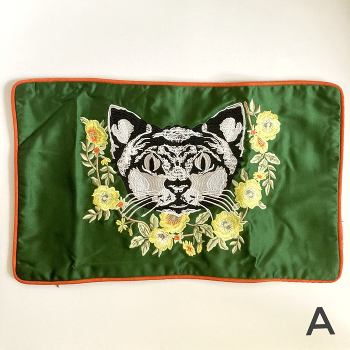 Bahari Throw Pillow Cover